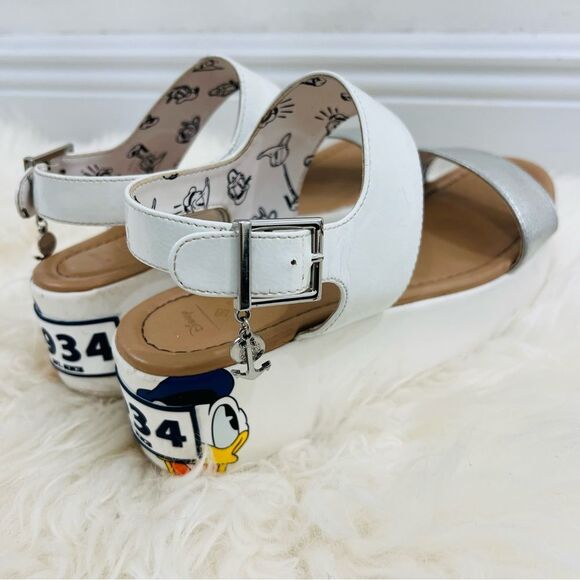 Donald Duck Platform sandal size 8.5 Call It Spring Disney - Picture 1 of 15
